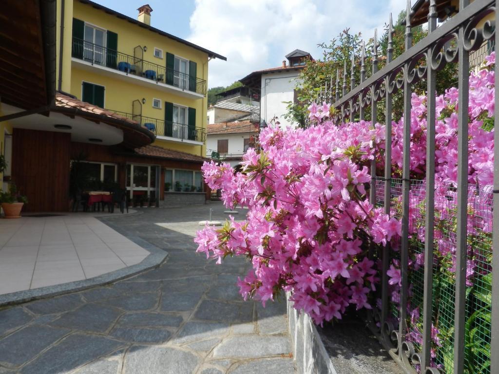 Hotel San Giacomo Lake Maggiore Ngoại thất bức ảnh